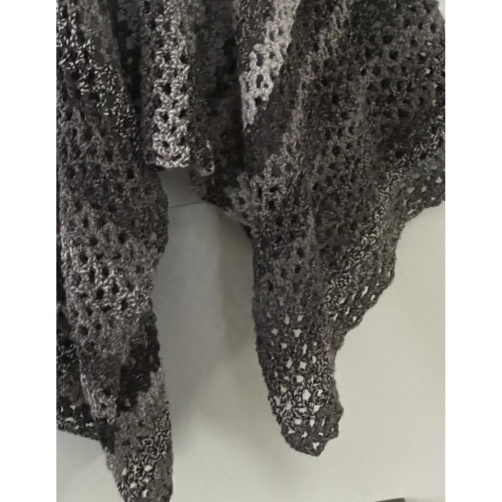 Crochet Knit Blue and‎ Gray Striped Poncho Edgy Boho OS Ombré Hippie 70s